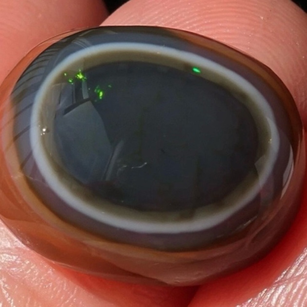 10 Ct Ethiopian Black Welo Opal - Picture 5 of 5